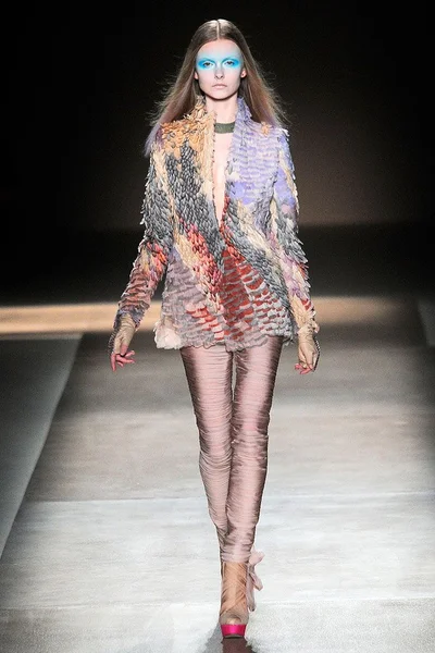 Look 14